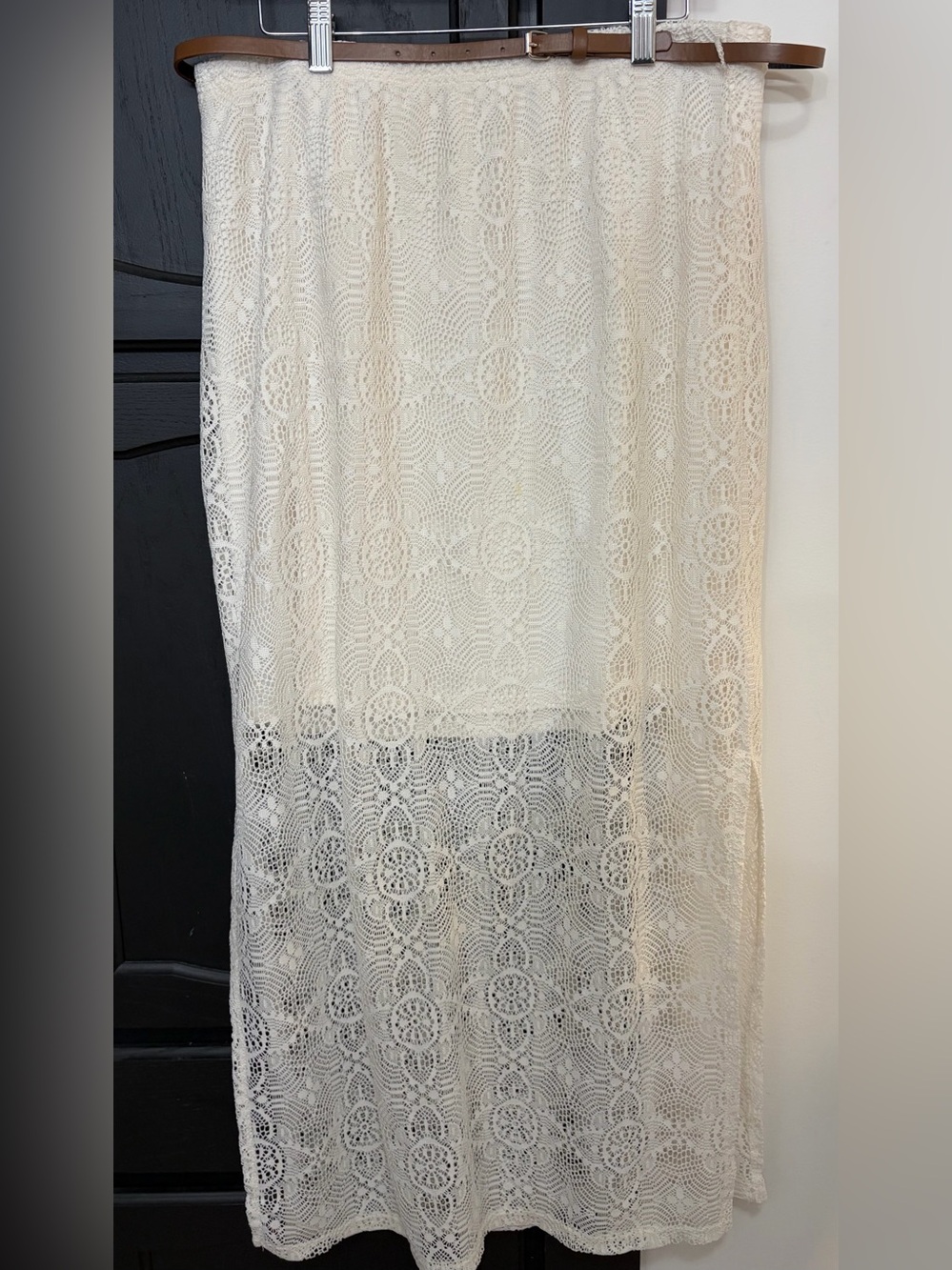 B&B Boutique Cream Crochet Lace Overlay Maxi Skirt with Side Slits Size XL